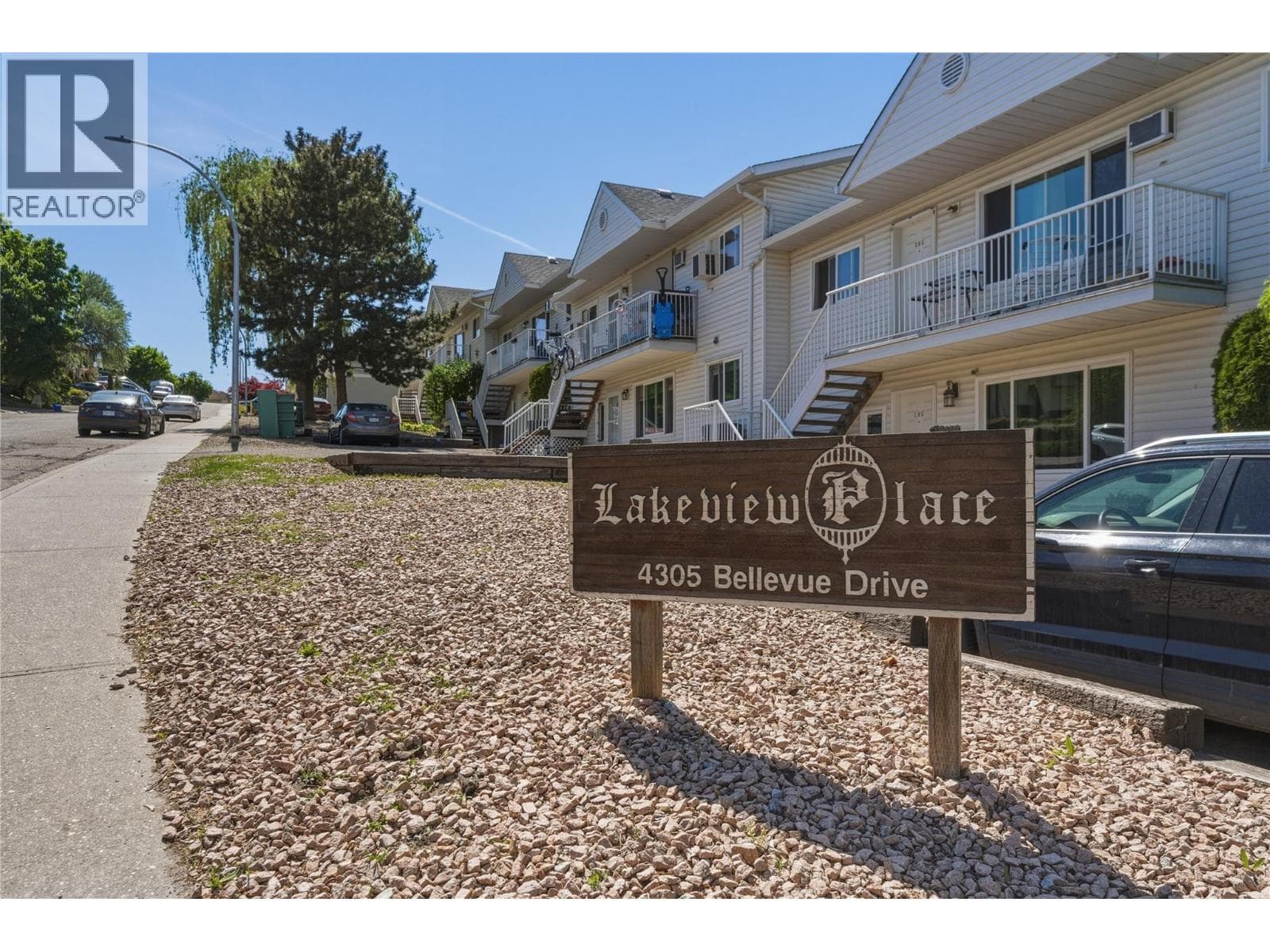4305 Bellevue Drive Unit# 211 in