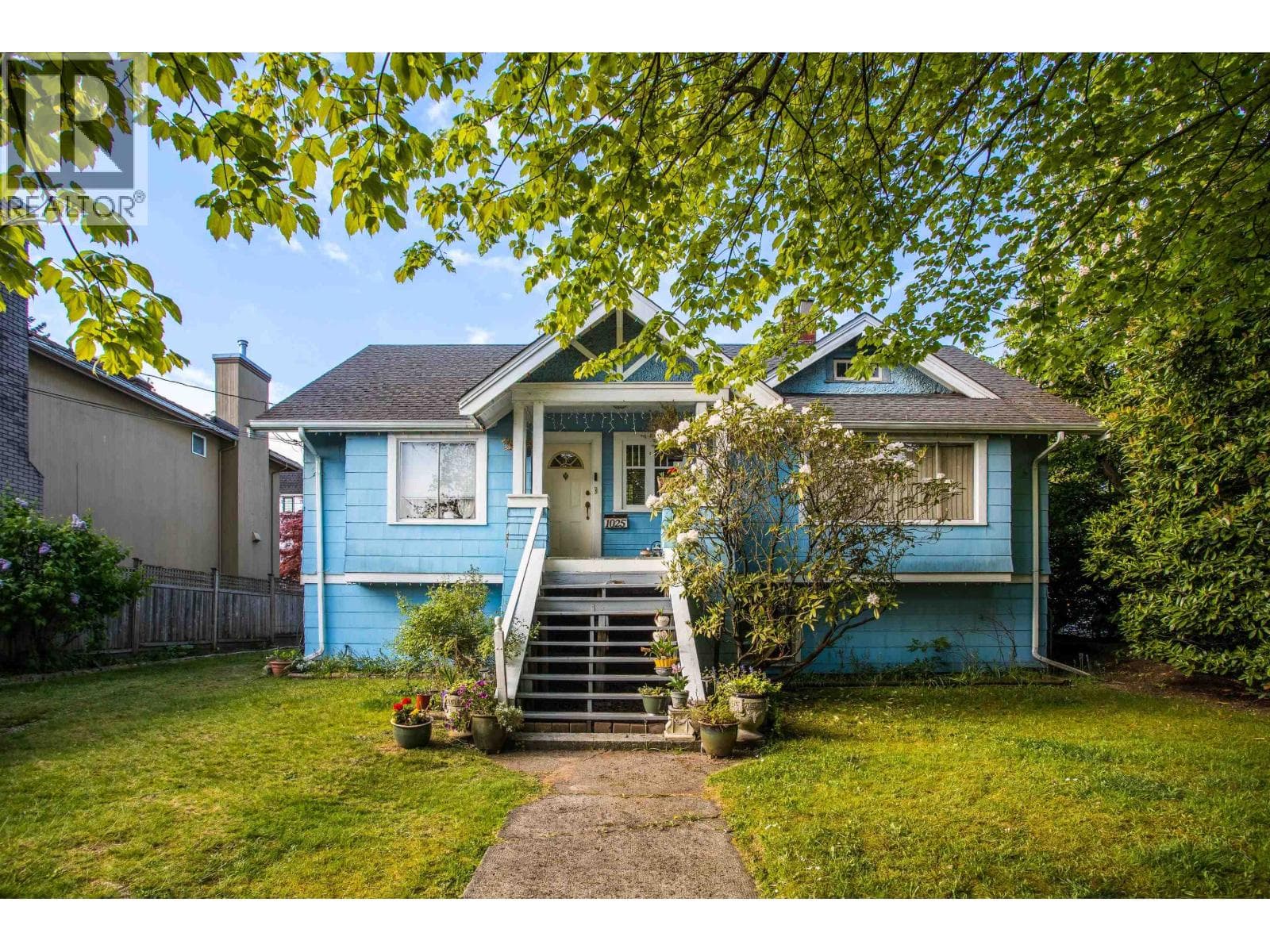 1025 WEST 57TH AVENUE in Oakridge
