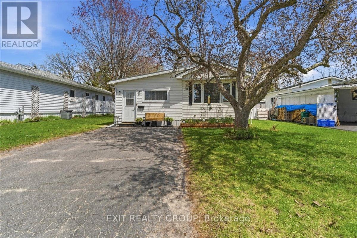 22 LINDEN BOULEVARD in