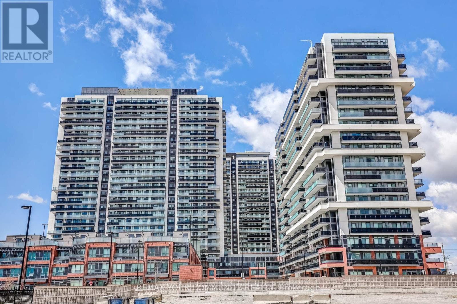 917 - 2545 SIMCOE STREET N in WINDFIELDS