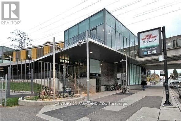 #215 - 5 MASSEY SQUARE in Taylor-Massey