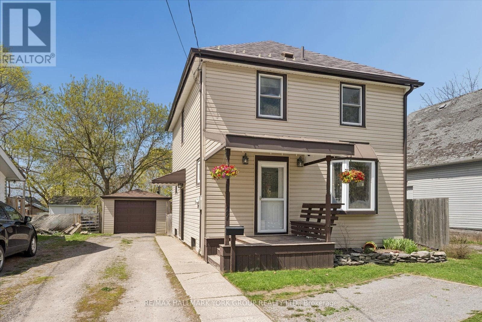 27 ST PAUL STREET in Lindsay