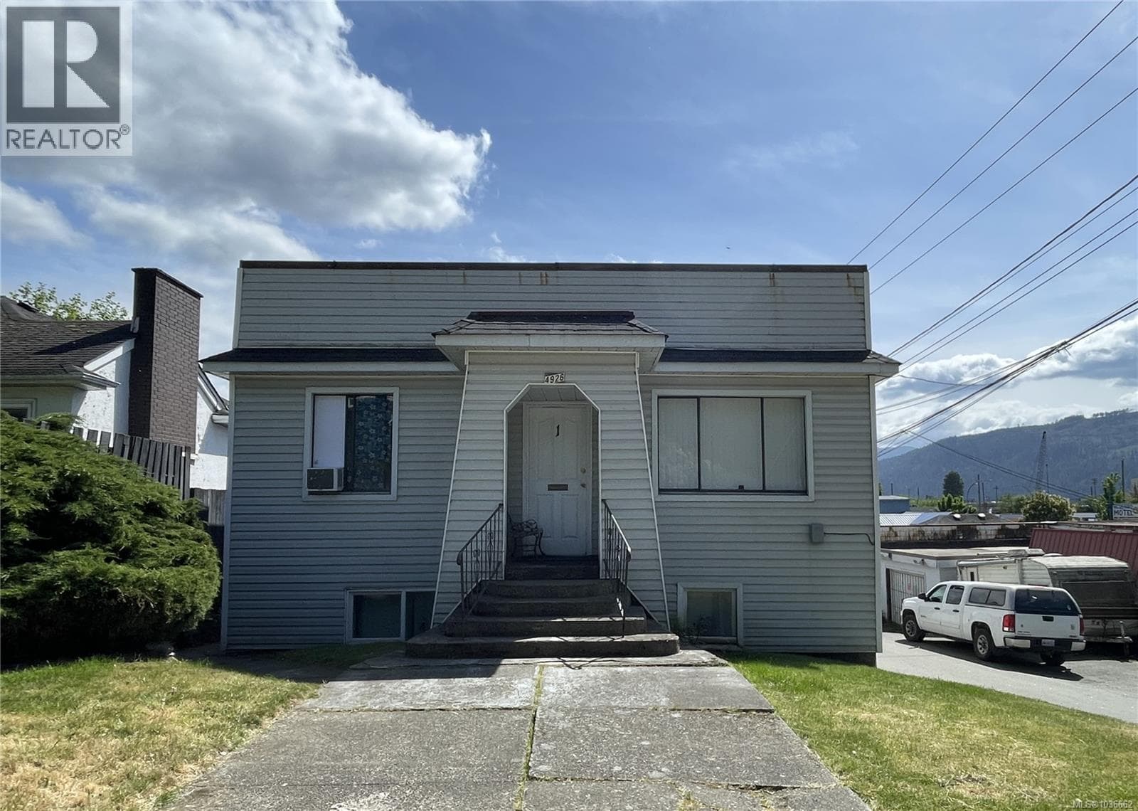 4926 Redford St in