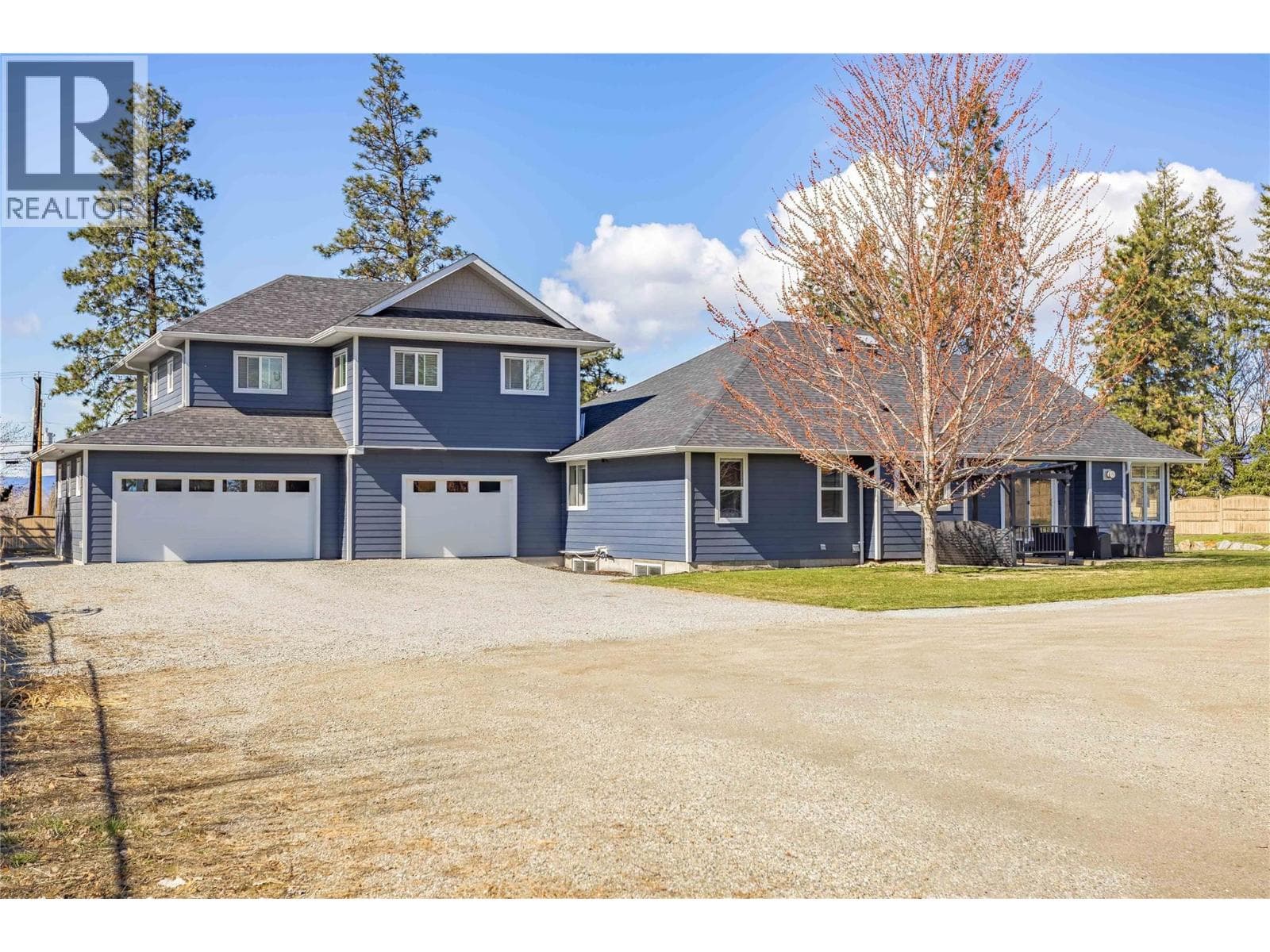 3350 LARKSPUR COURT in Southeast Kelowna