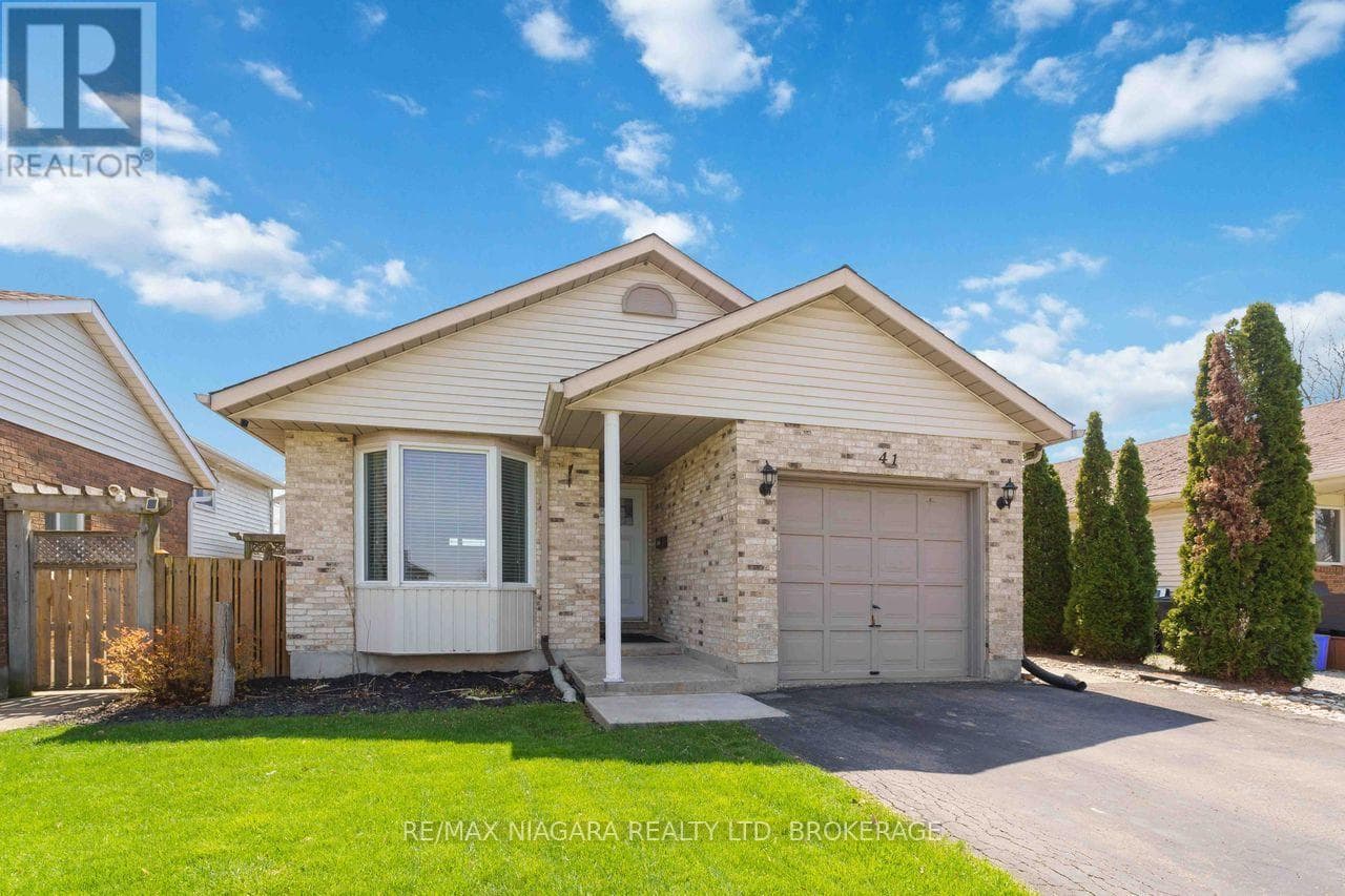 41 EASTWOOD DRIVE in