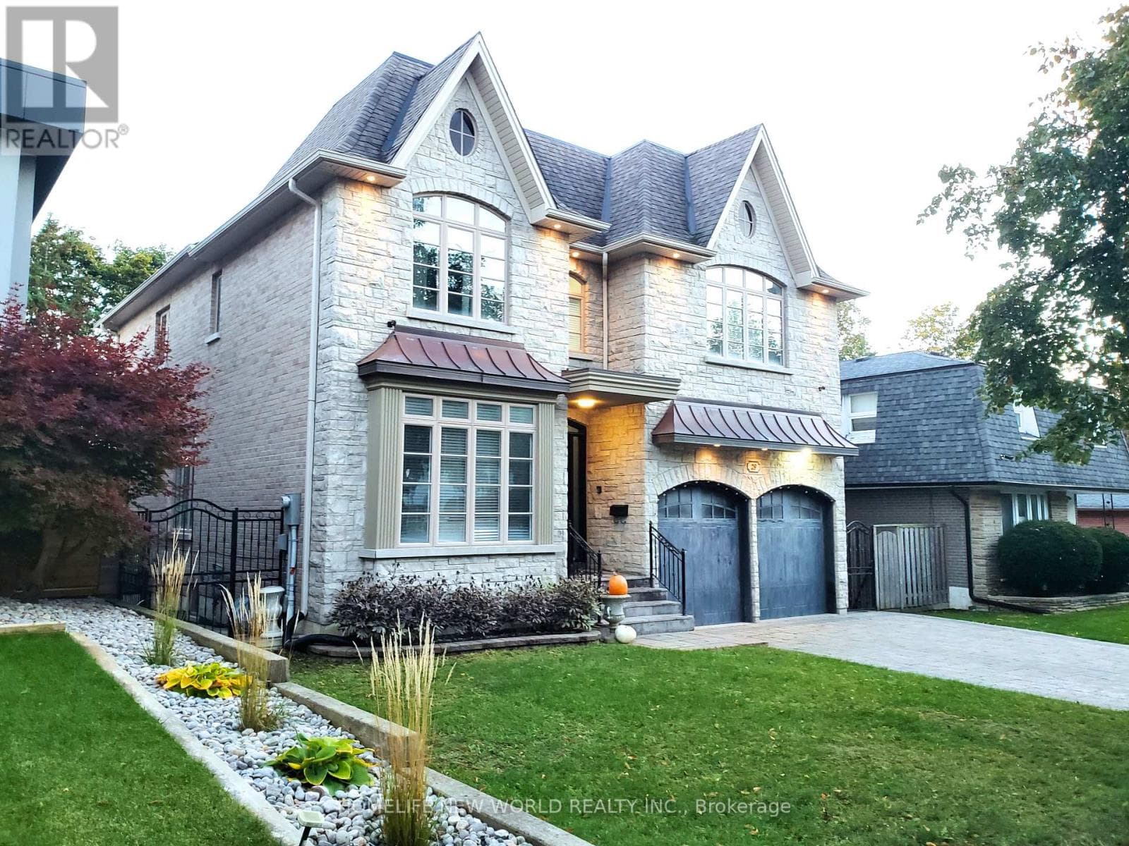 29 THREADNEEDLE CRESCENT in Hillcrest Village