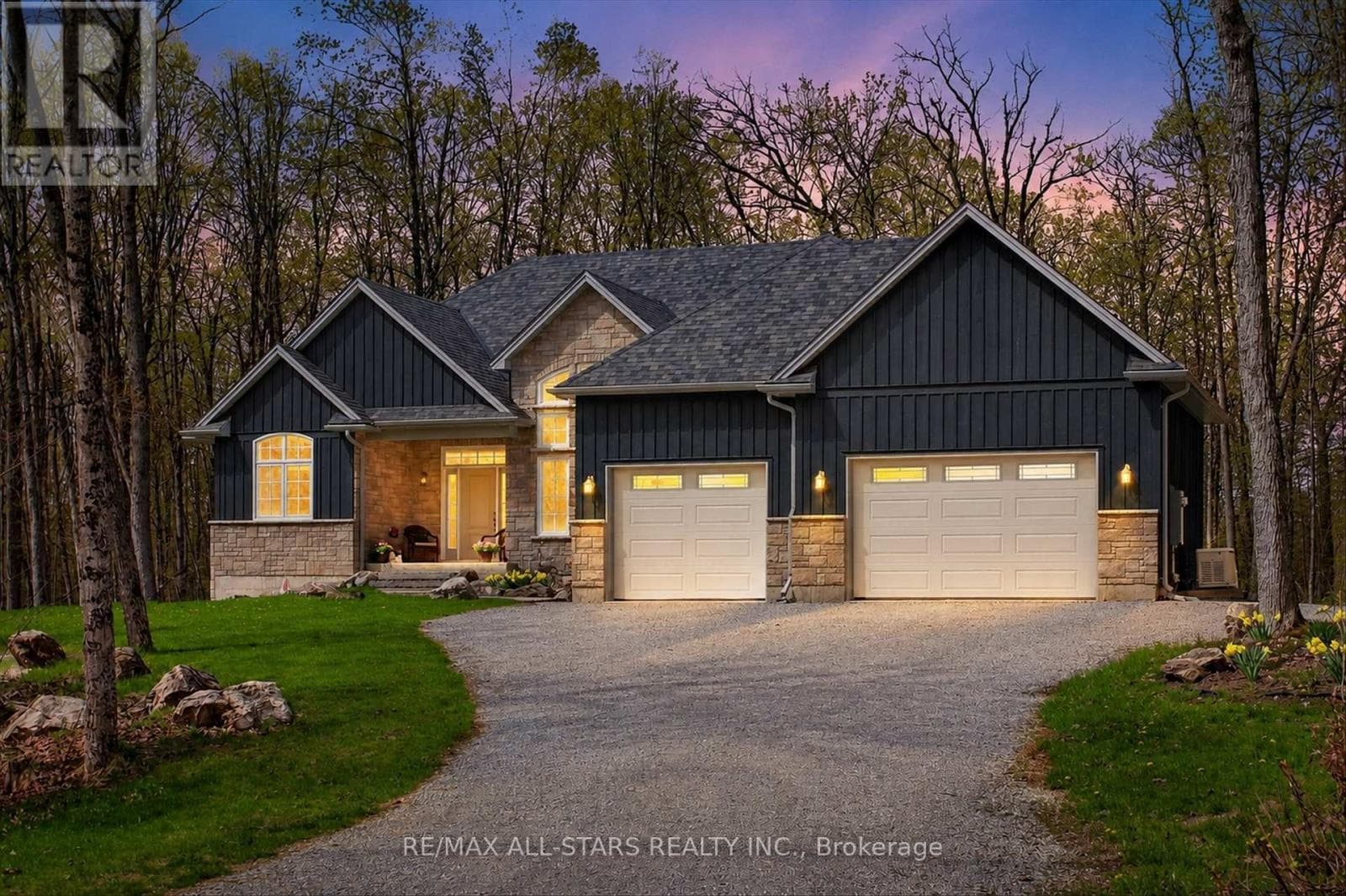 81 LAKELAND AVENUE in