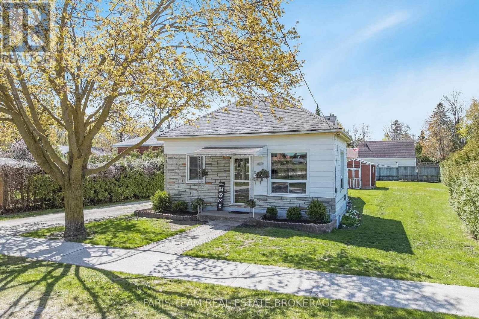 32 LORNE AVENUE in