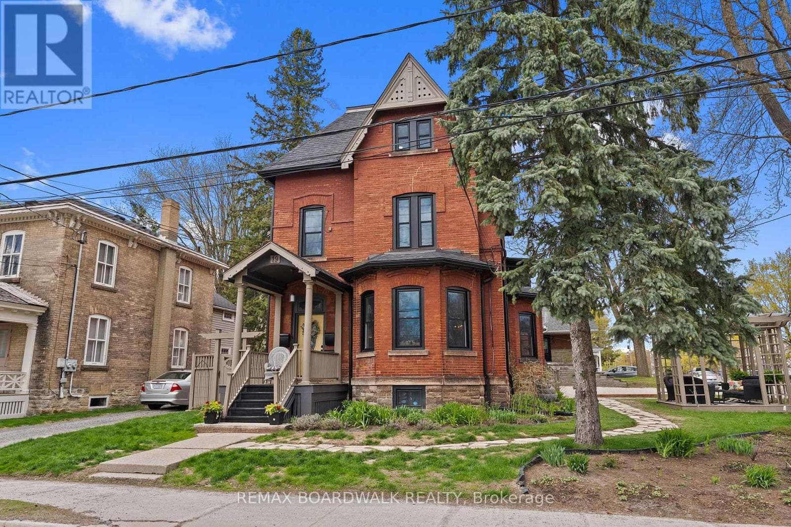 19 NORTH STREET in