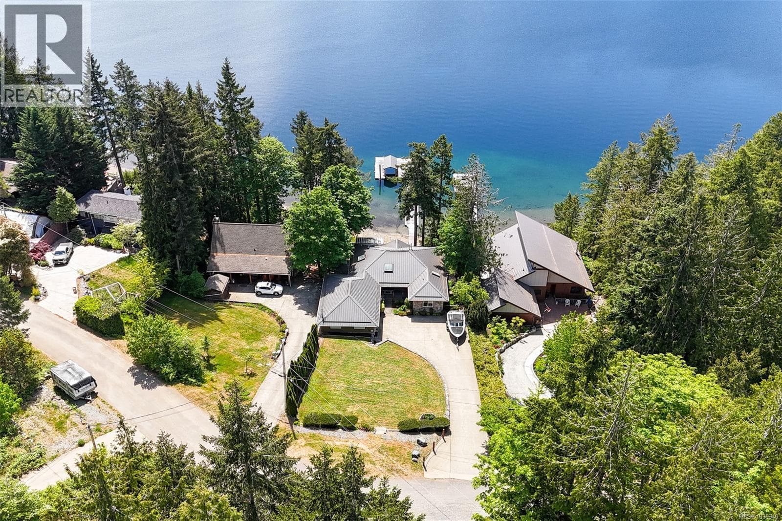 10172 Bishop Dr in