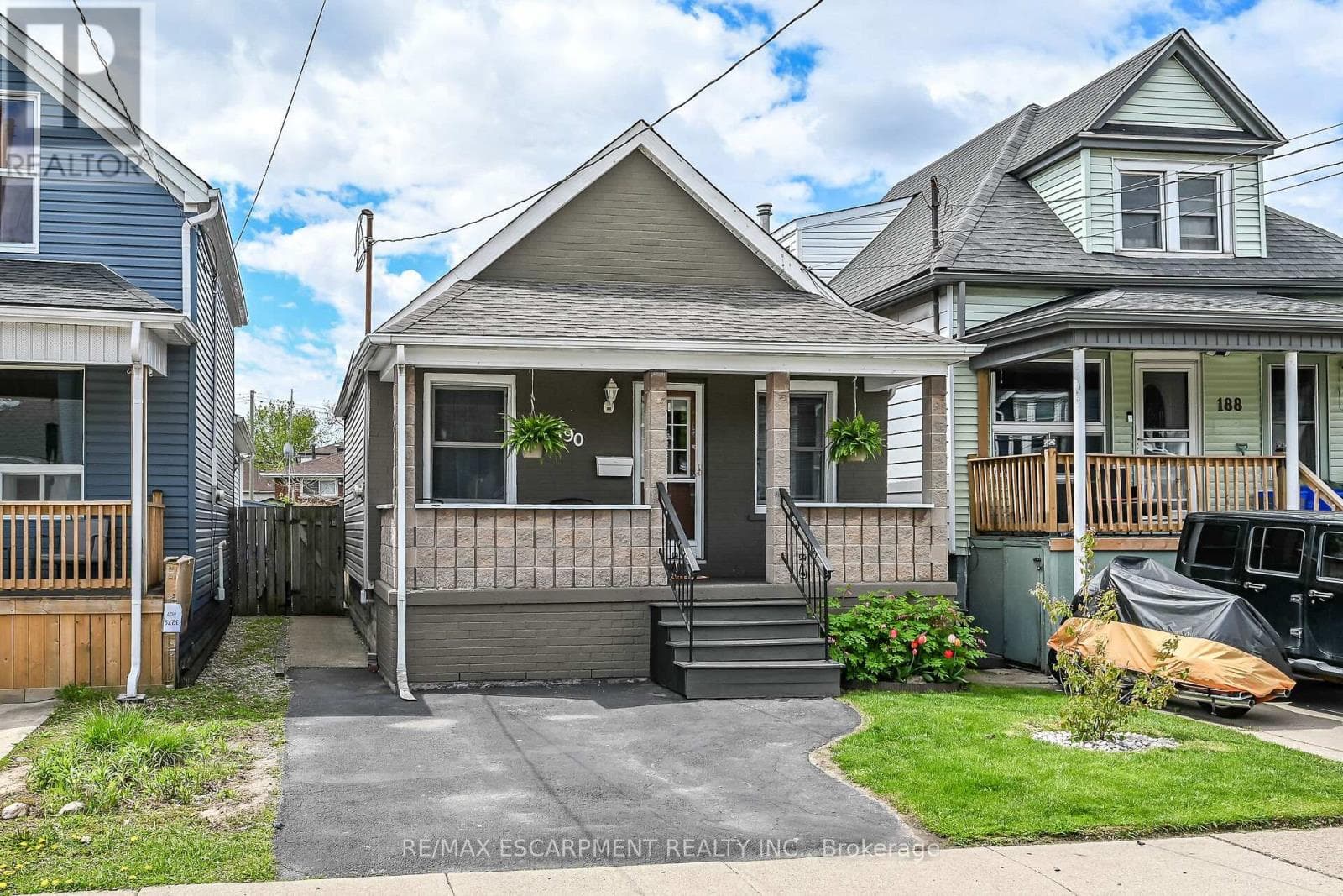 190 CAMPBELL AVENUE in Crown Point East