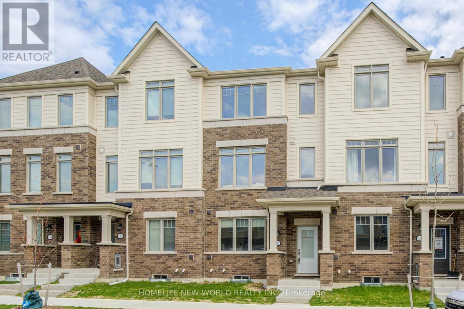 132 LAGEER DRIVE in Stouffville