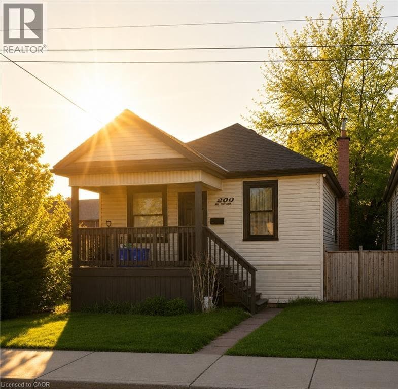 222 KENSINGTON AVENUE NORTH in Crown Point West
