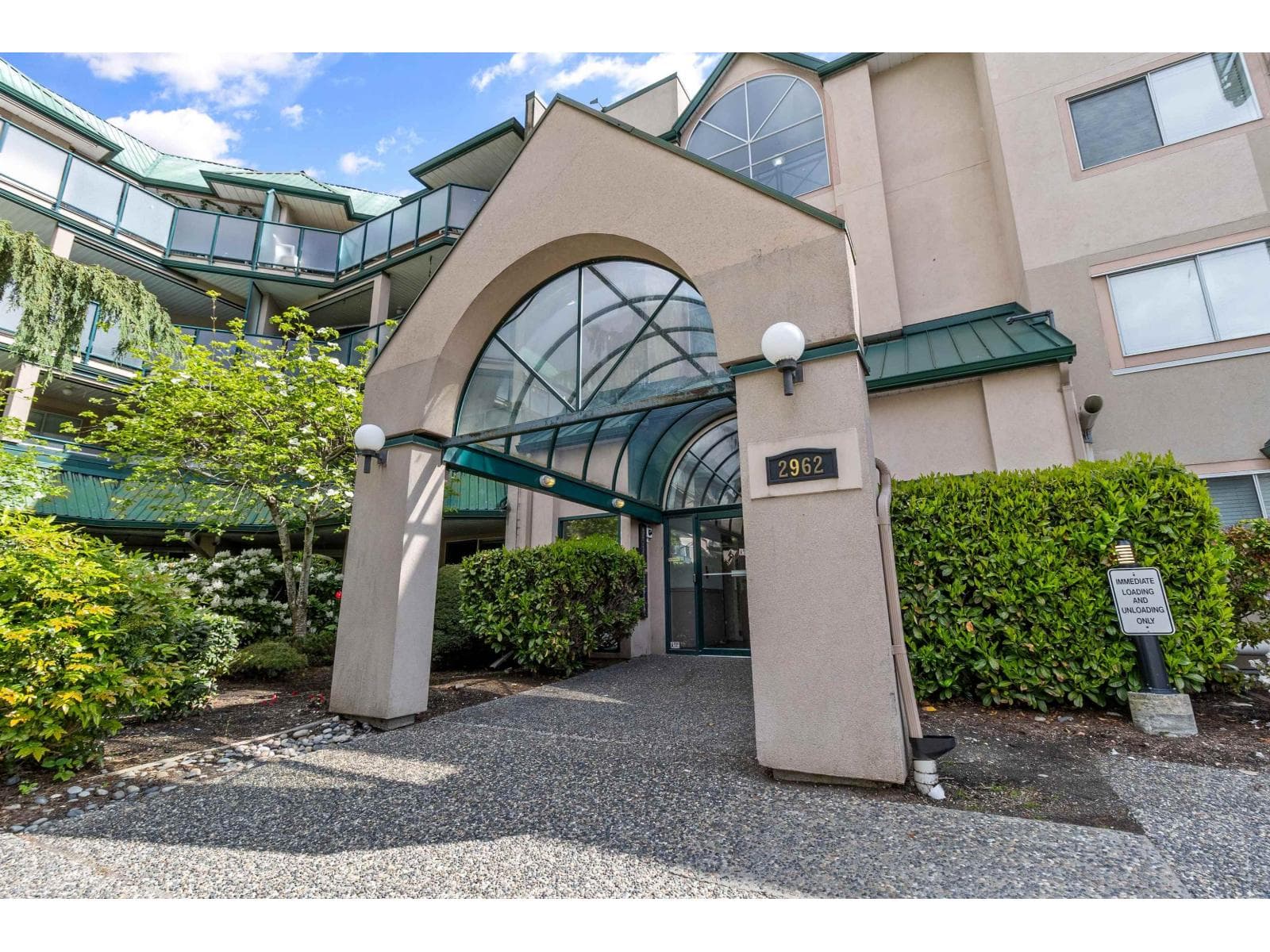 321 2962 TRETHEWEY STREET in City Centre