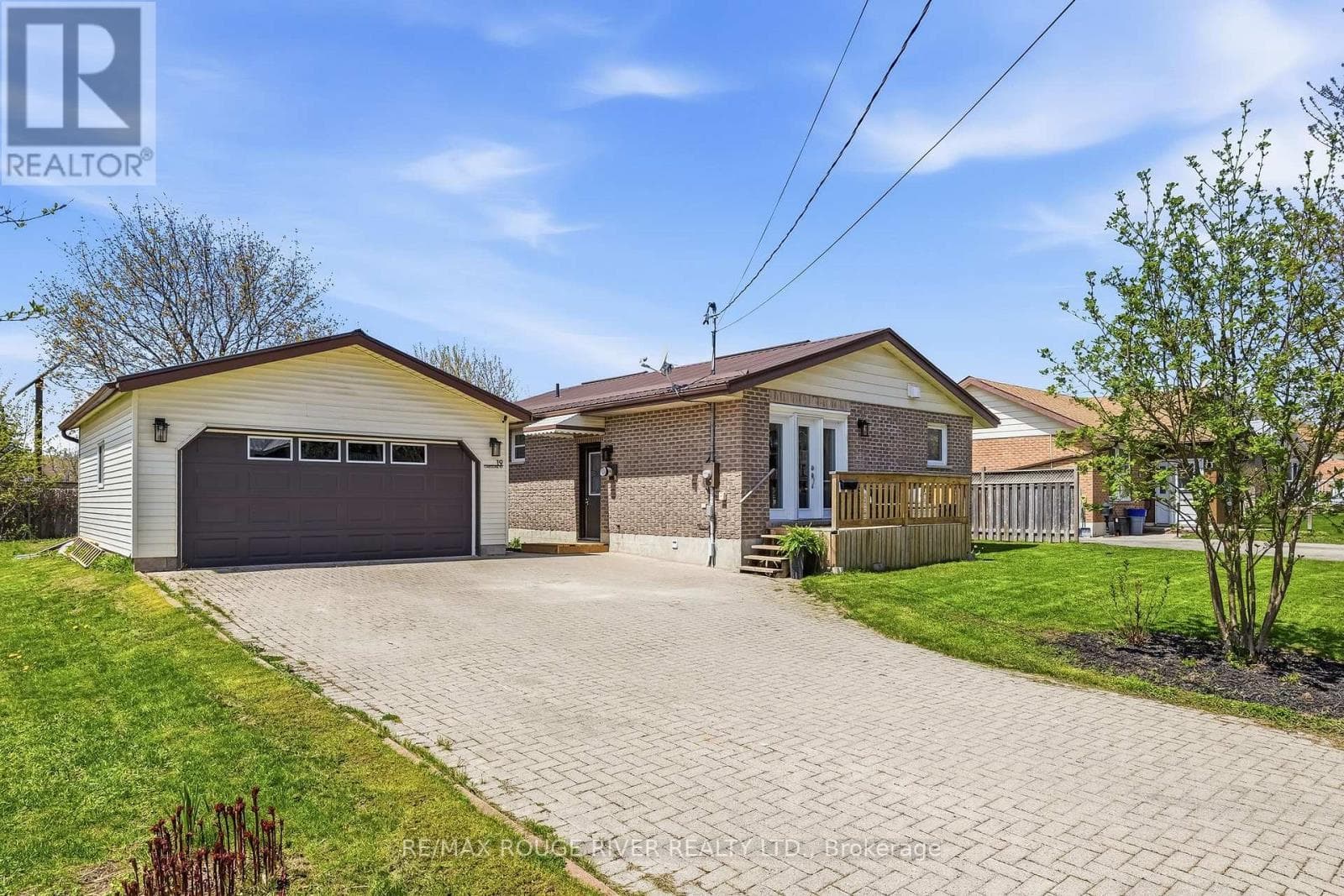 19 CAROLINE STREET in Lindsay