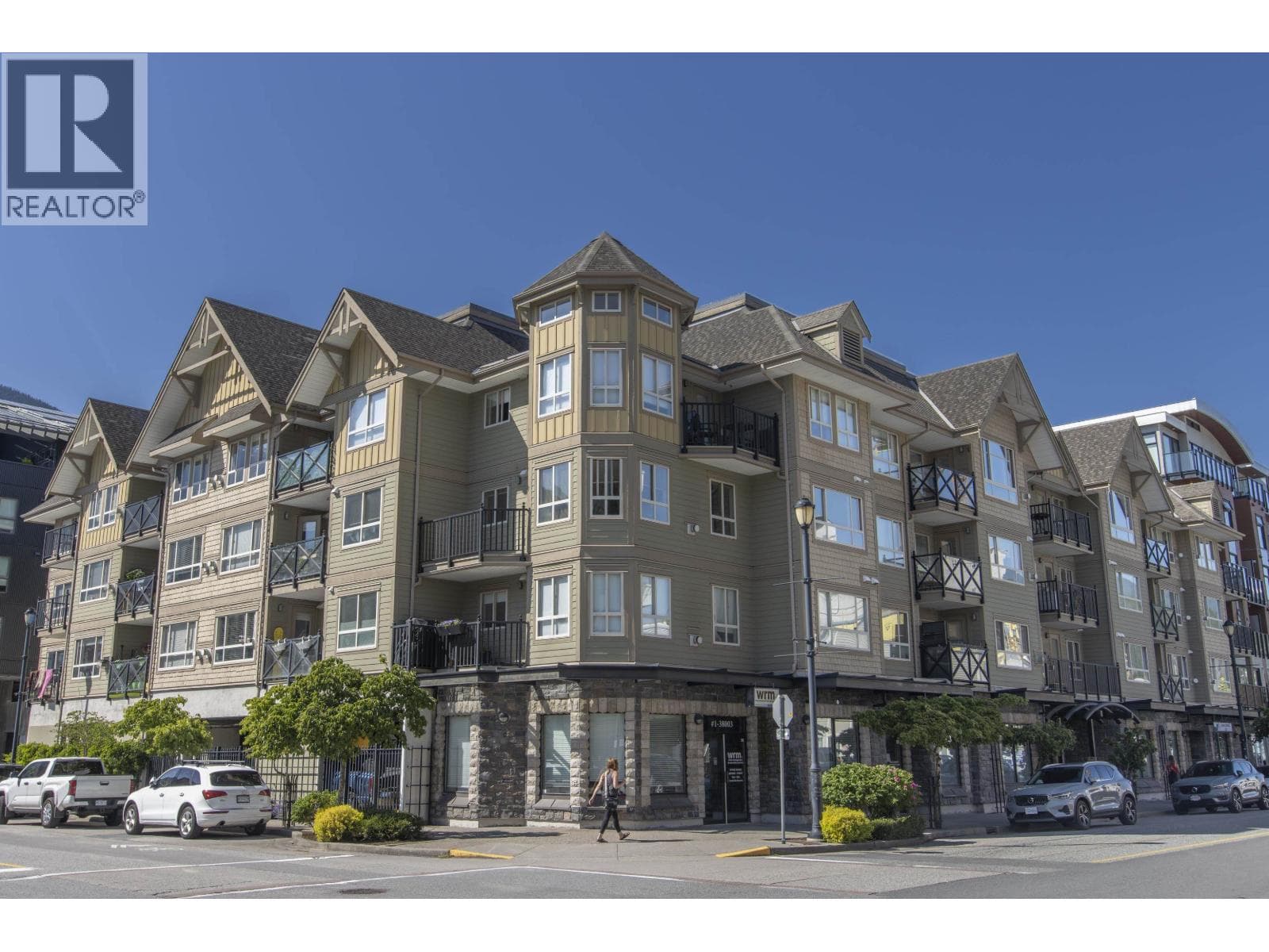203 38003 SECOND AVENUE in