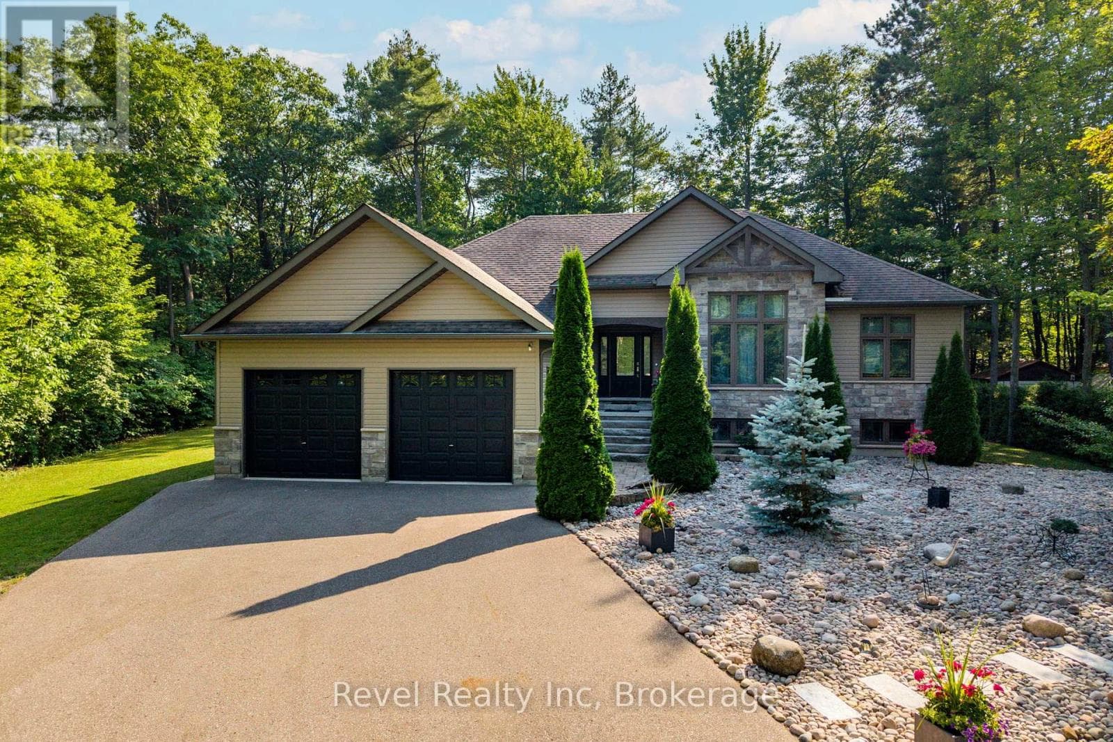 54 VINCENT CIRCLE in