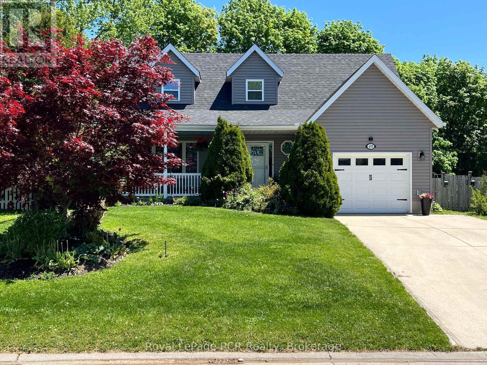 453 8TH A AVENUE E in
