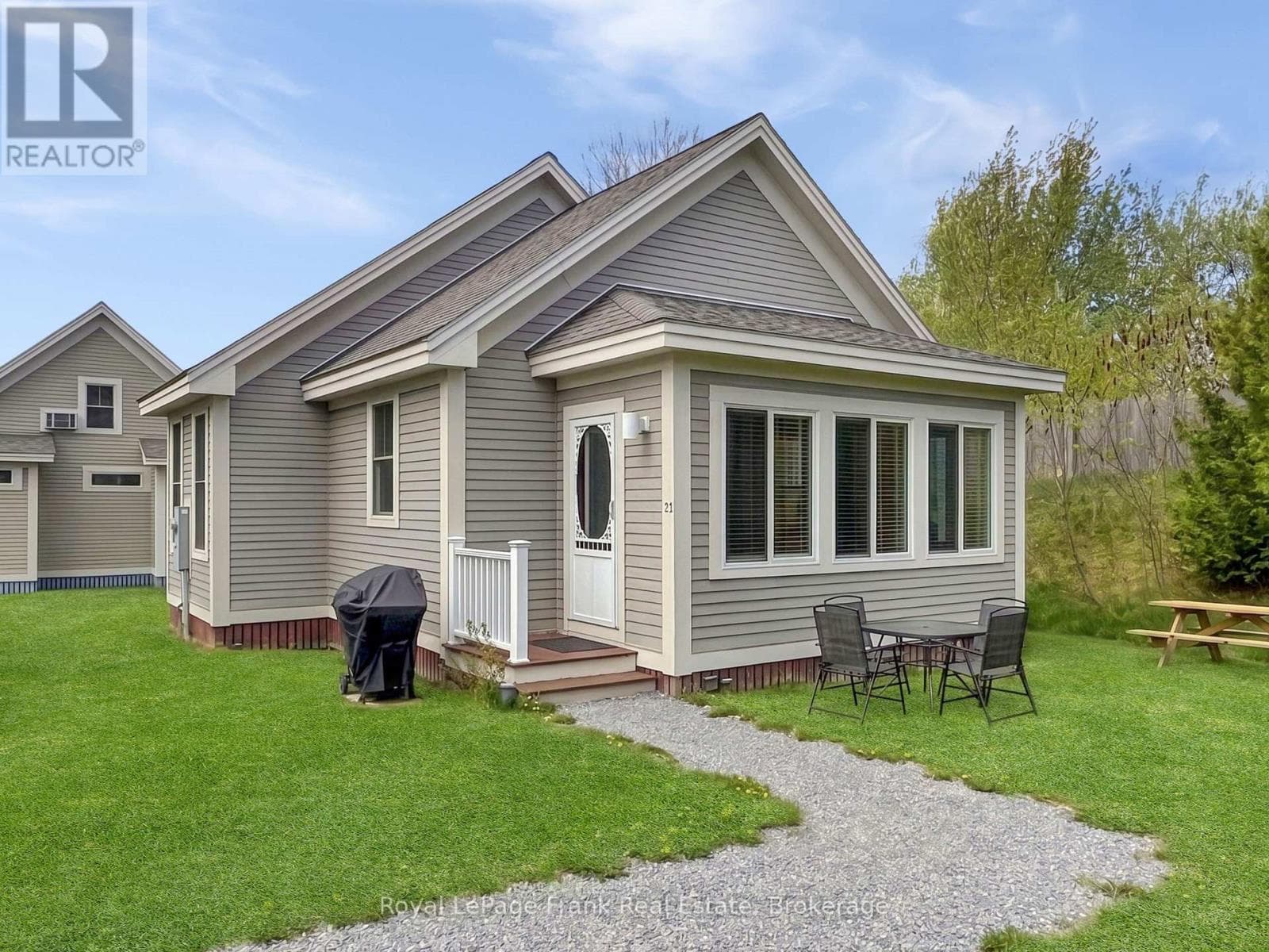 13 - 26 MEADOW VIEW LANE in