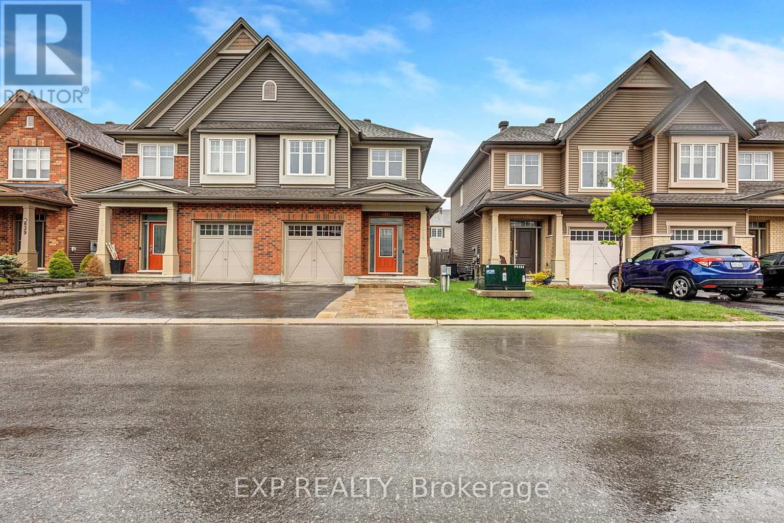 635 MOORPARK AVENUE in GLEN CAIRN