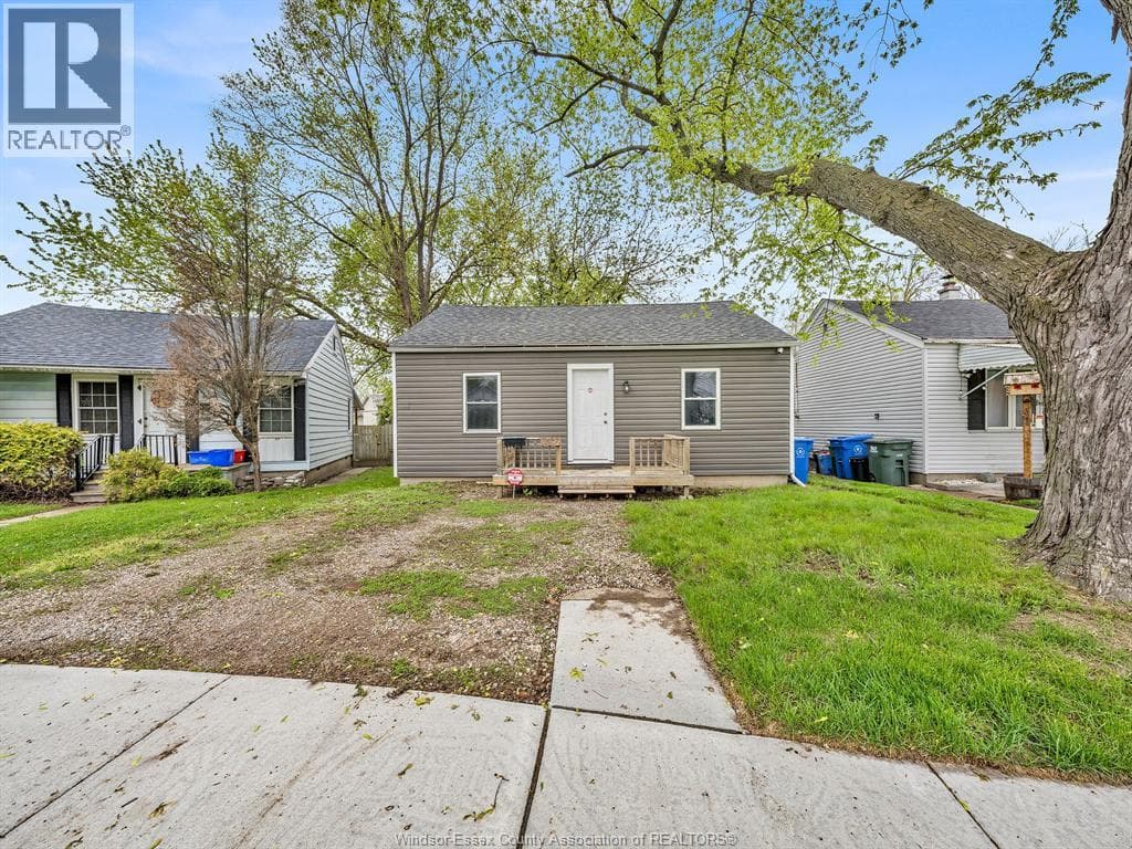 3422 BARRYMORE LANE in Sandwich