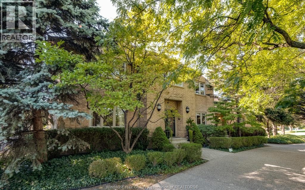 379 ELMGROVE DRIVE in