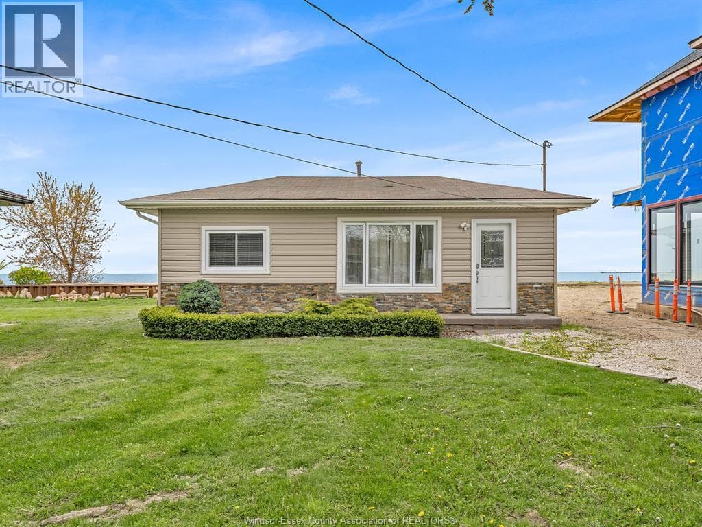 162 Robson Rd in