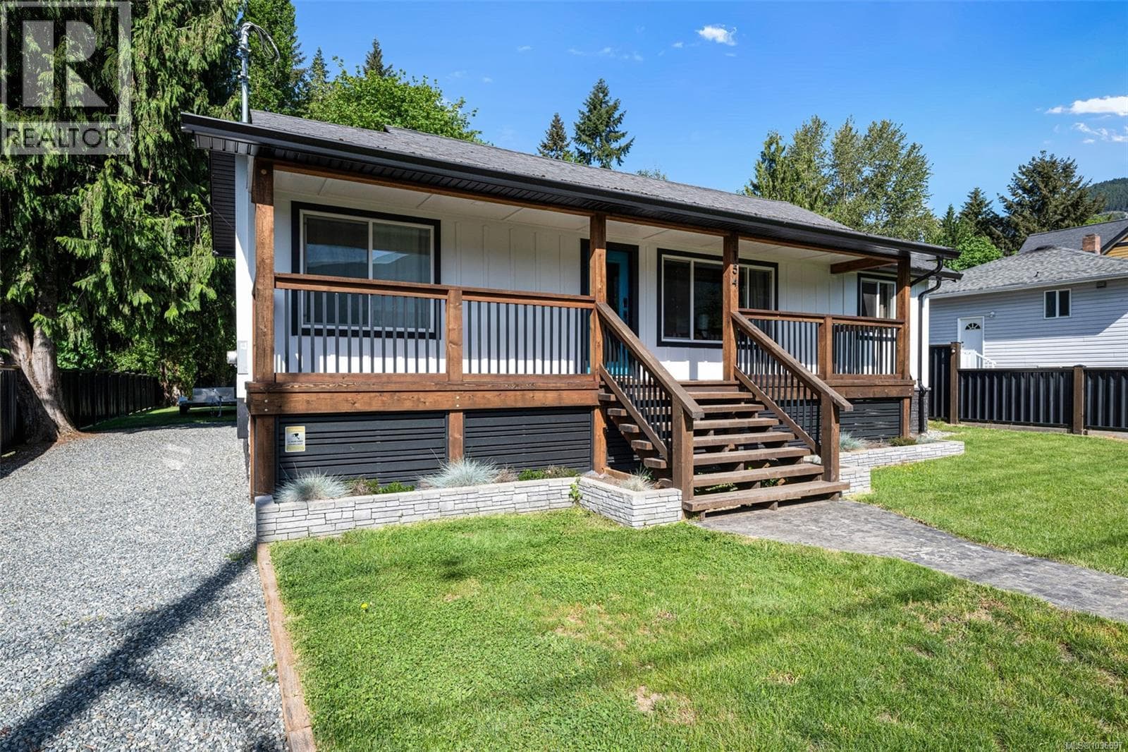 154 MacDonald Rd in