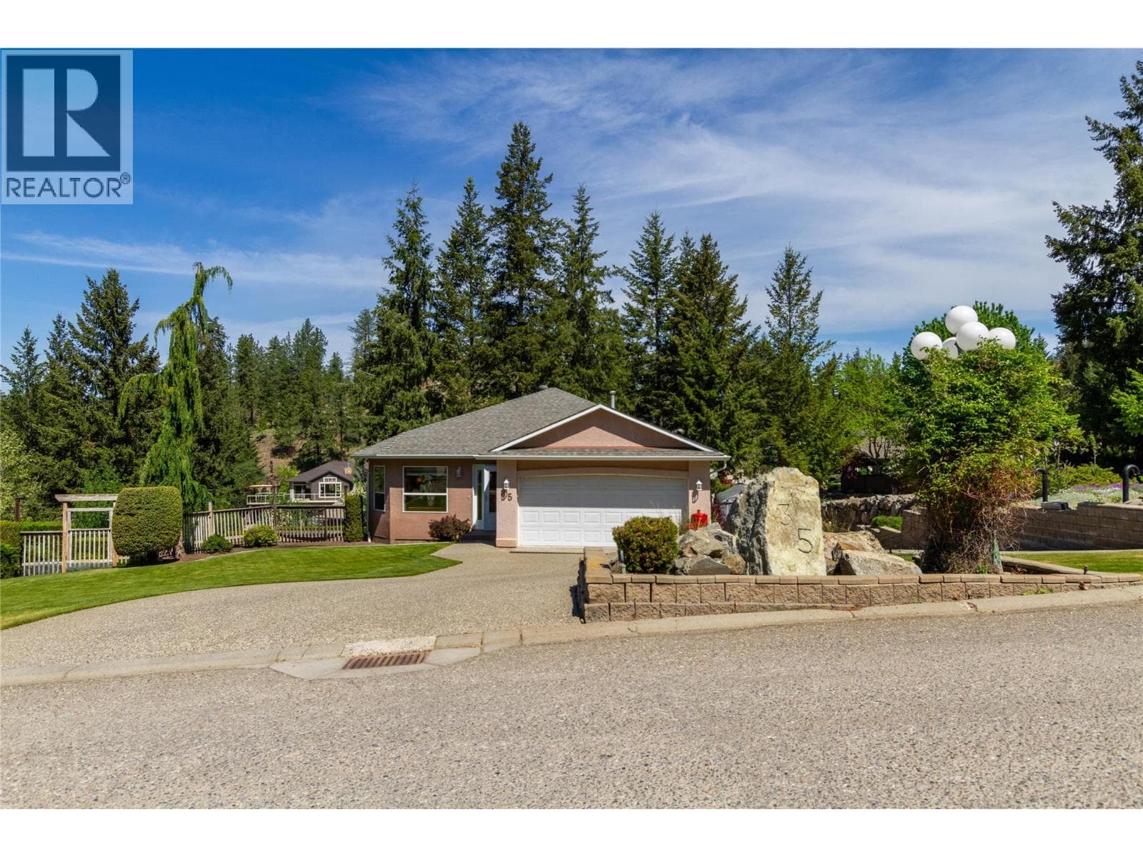 35 PEREGRINE WAY in