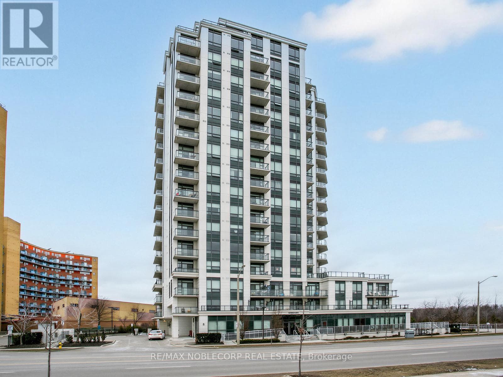 1705 - 840 QUEENS PLATE DRIVE in West Humber-Clairville
