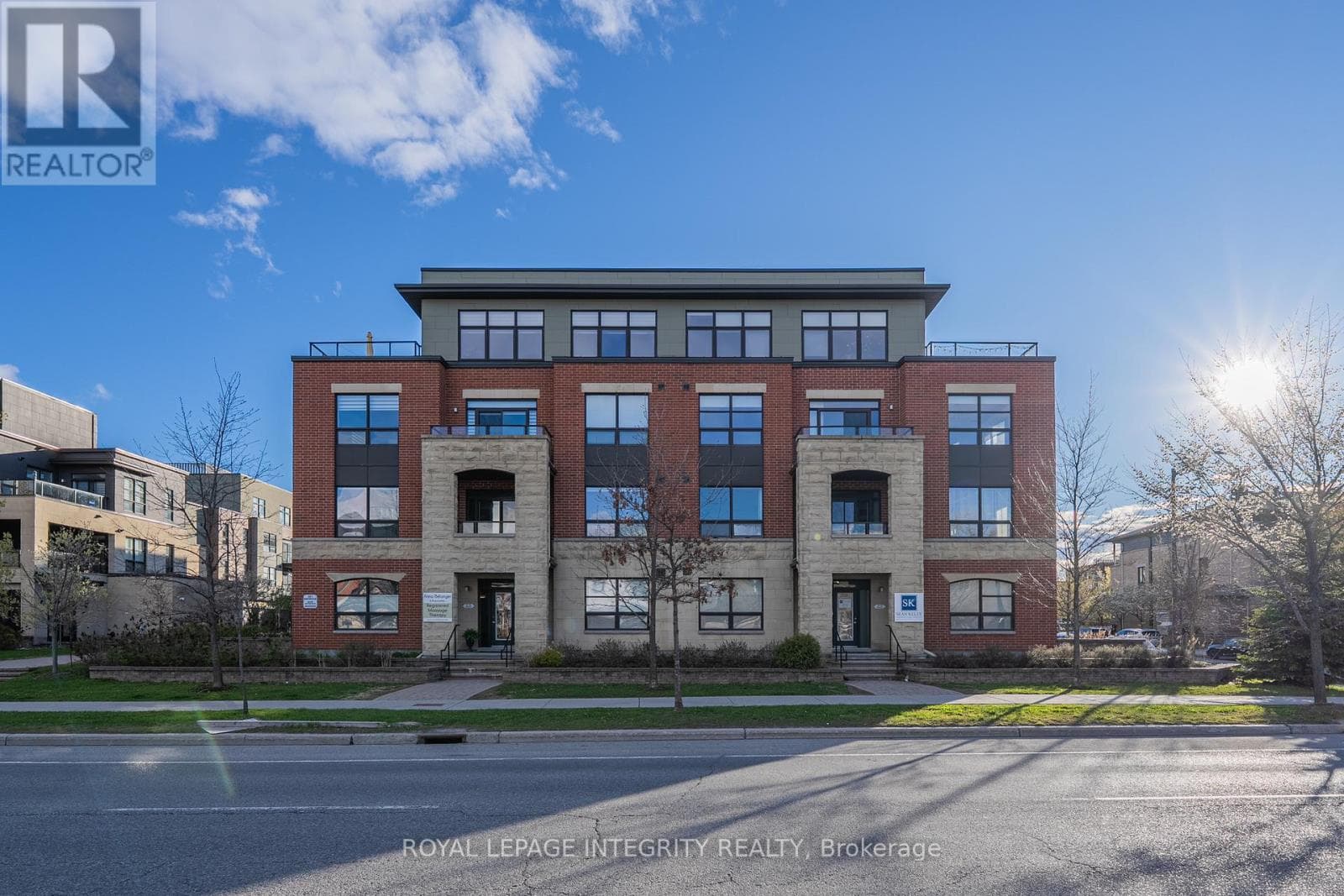 305 - 301 BAYROSE DRIVE in STONEBRIDGE - HALF MOON BAY