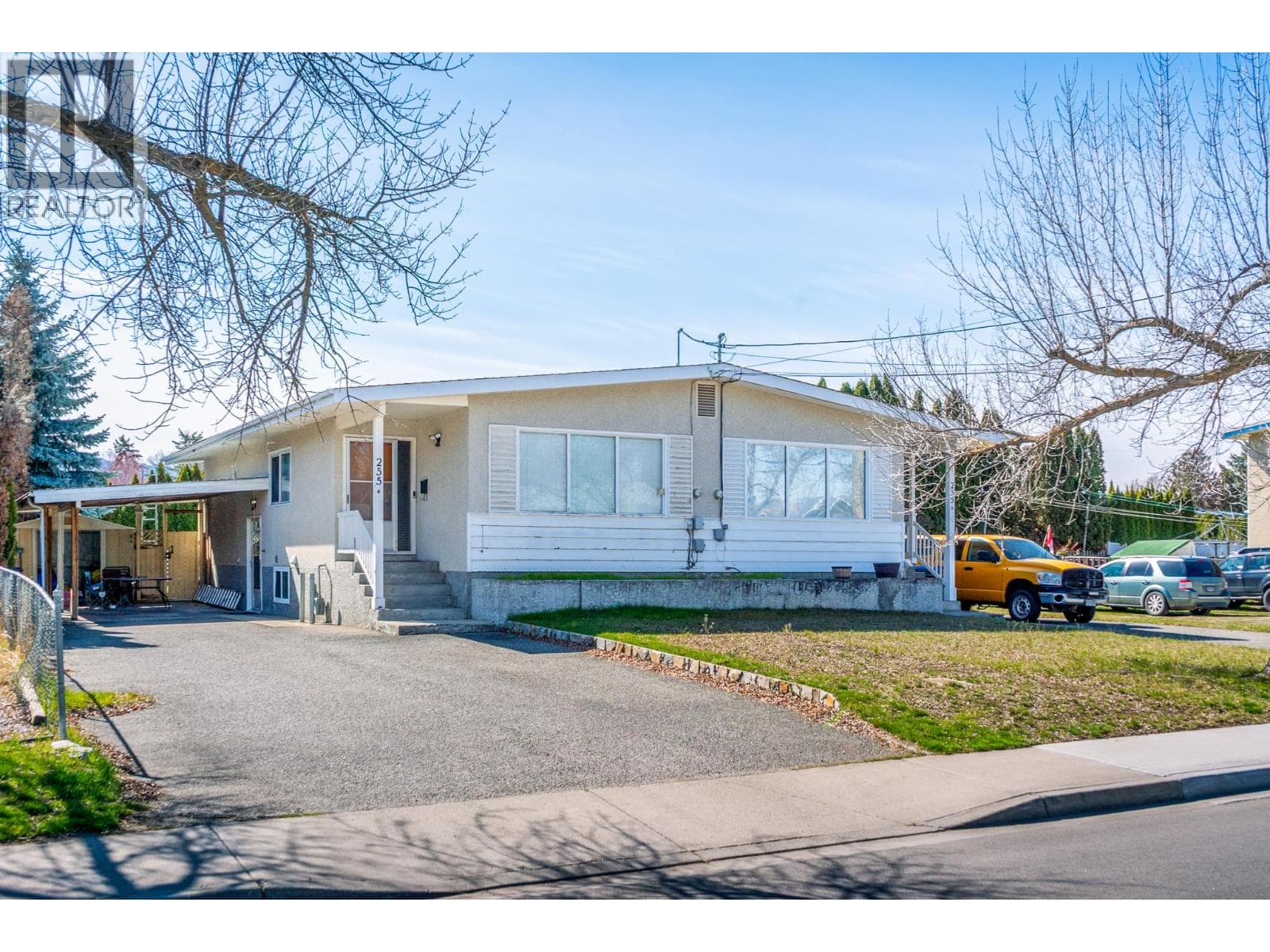 255 HOLBROOK ROAD WEST in Rutland