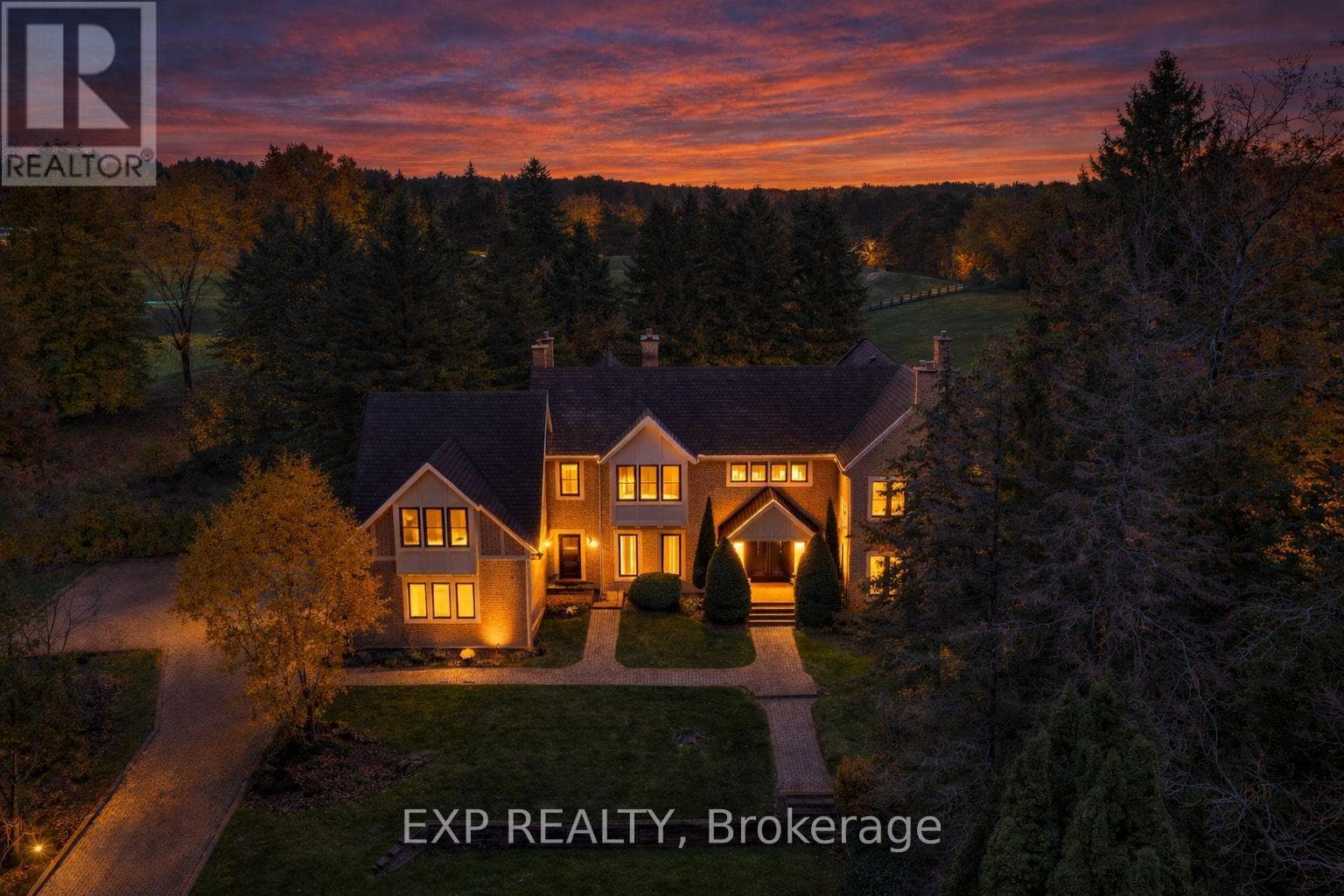 15 JARVIS AVENUE in Aurora South East