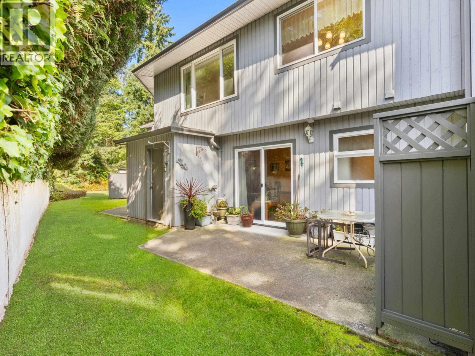 38 5761 WHARF AVENUE in