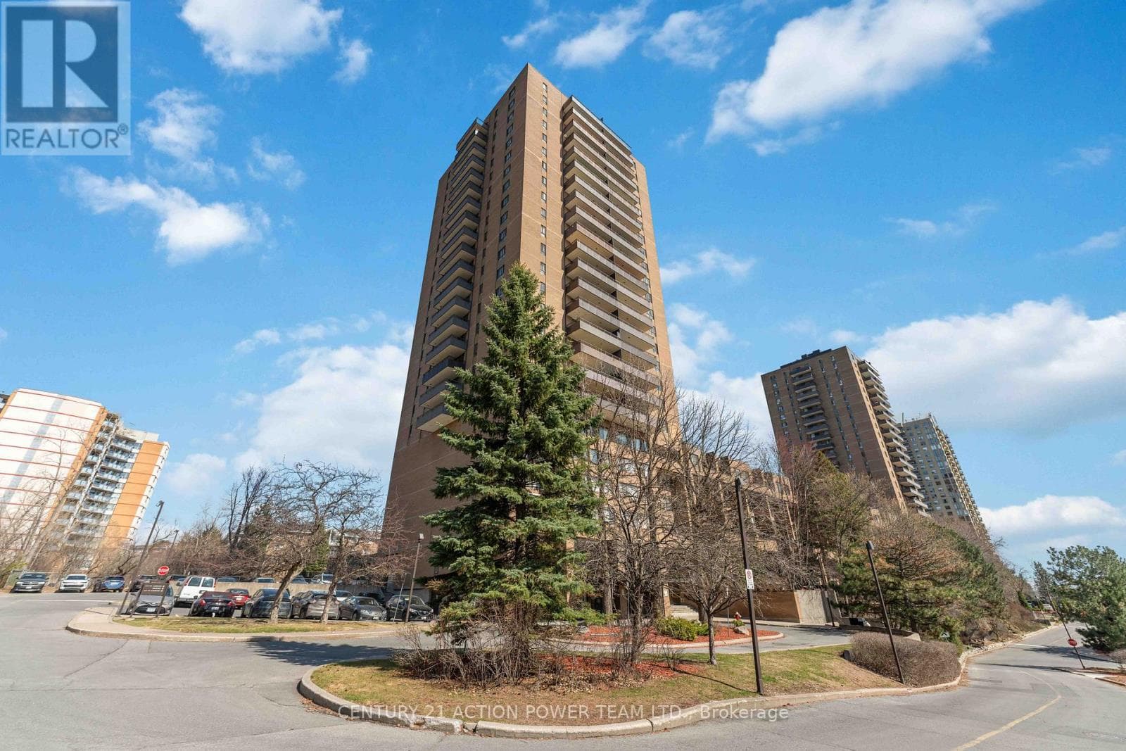 903 - 505 505 ST LAURENT BOULEVARD in MANOR PARK