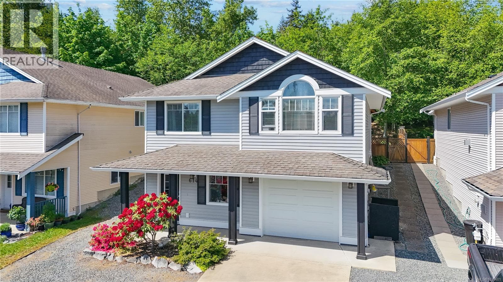 614 Oakwood Rd in