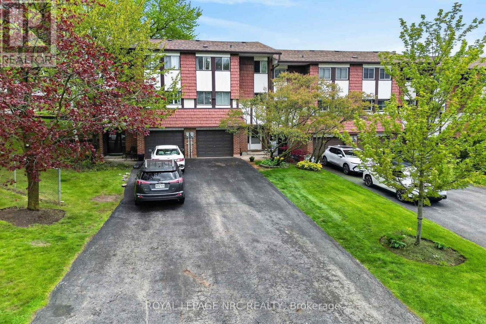 53 LARRAINE AVENUE in Creighton West