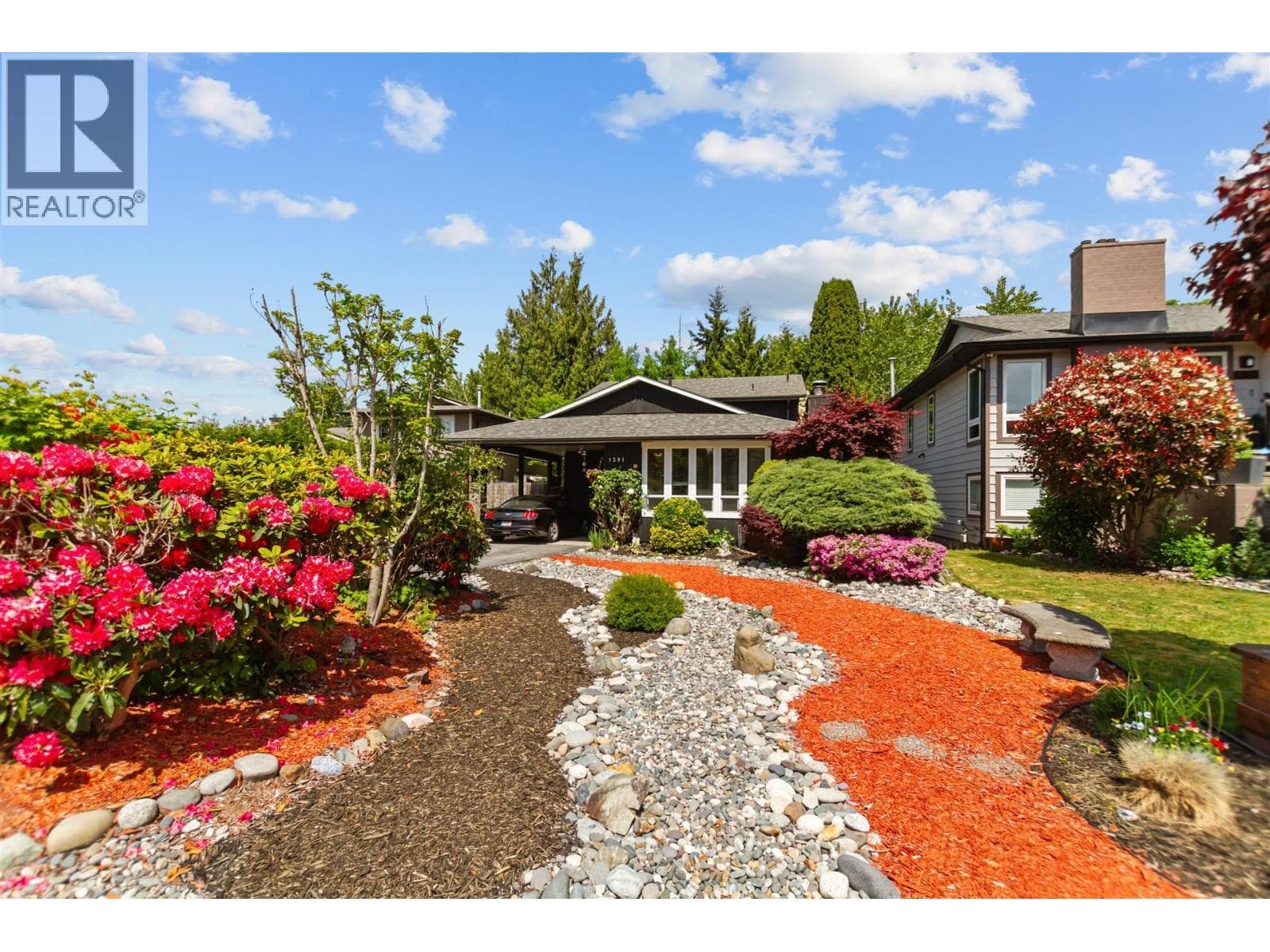 1391 ORIOLE AVENUE in Birchland Manor