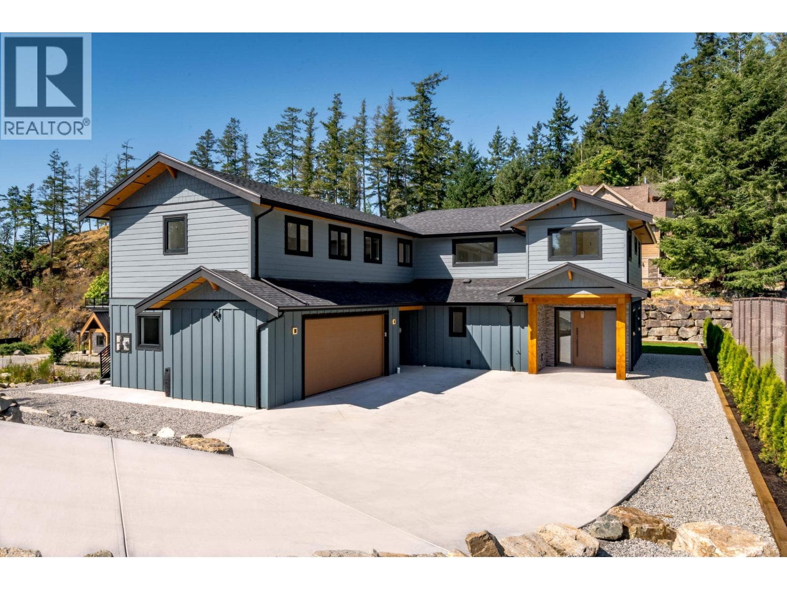 44 4622 SINCLAIR BAY ROAD in