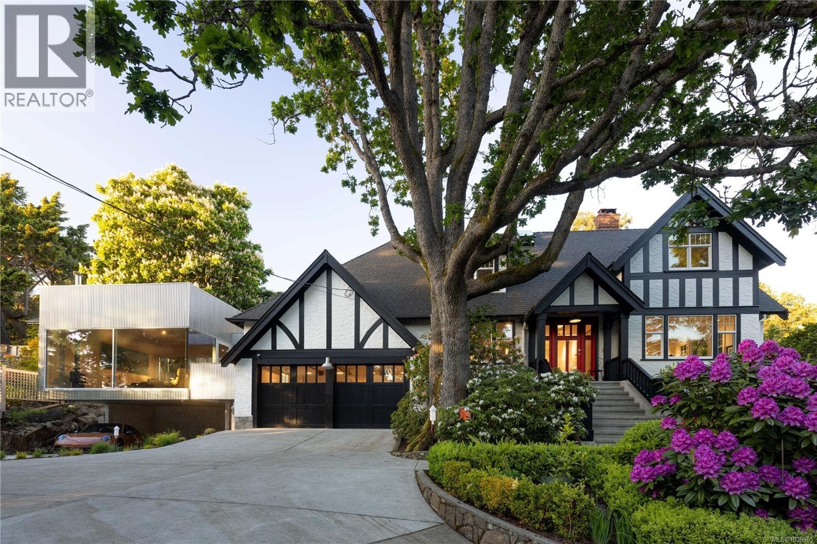 2880 SEA VIEW ROAD in