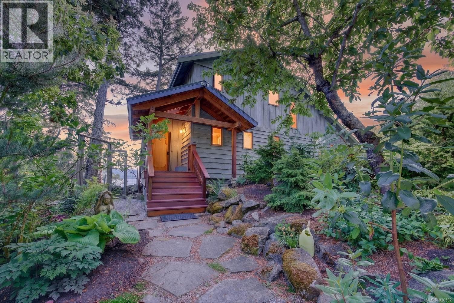 245 Mountain Park Dr in