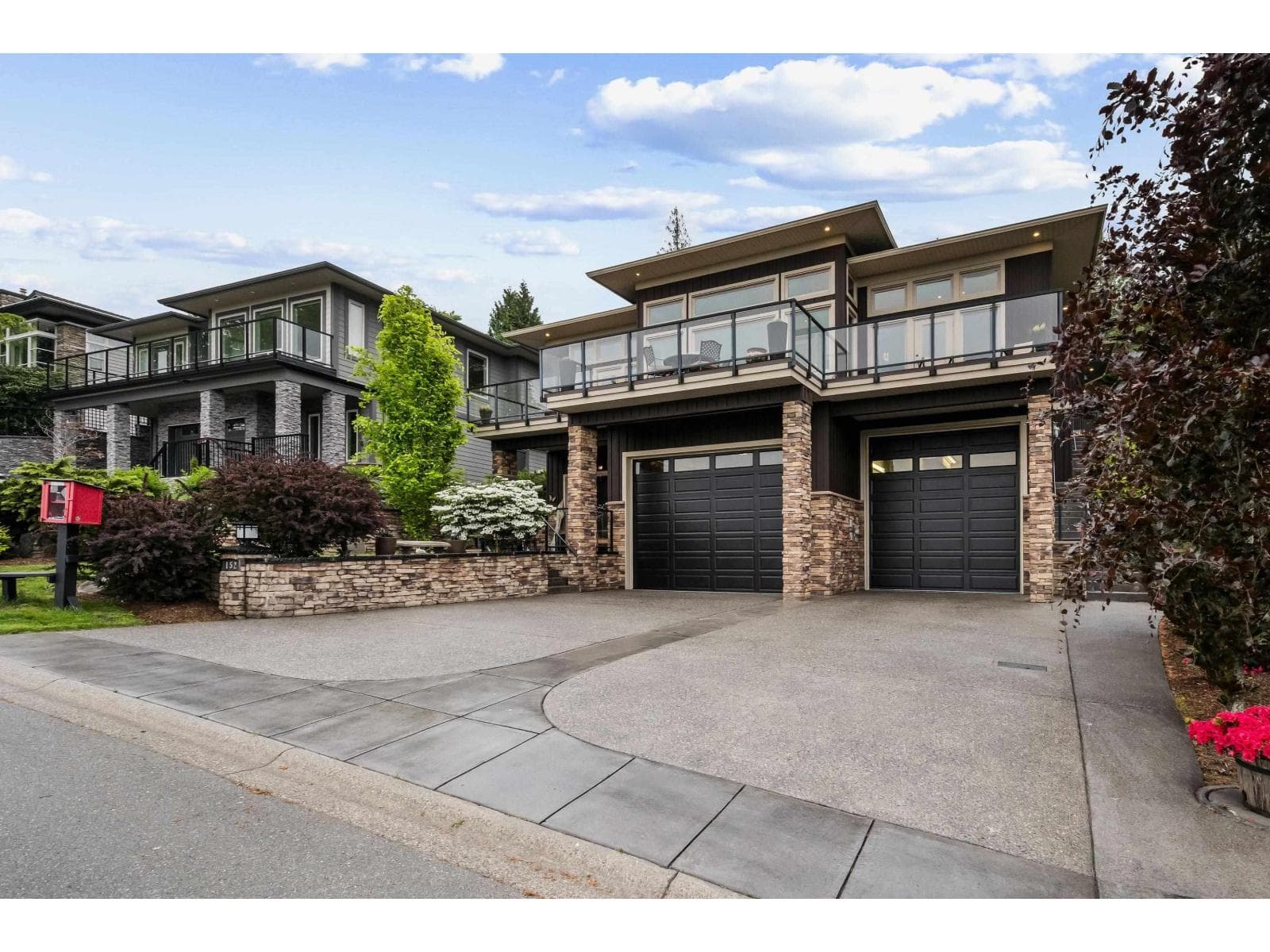 152 51075 FALLS COURT EASTERN HILLSIDES in Eastern Hillsides