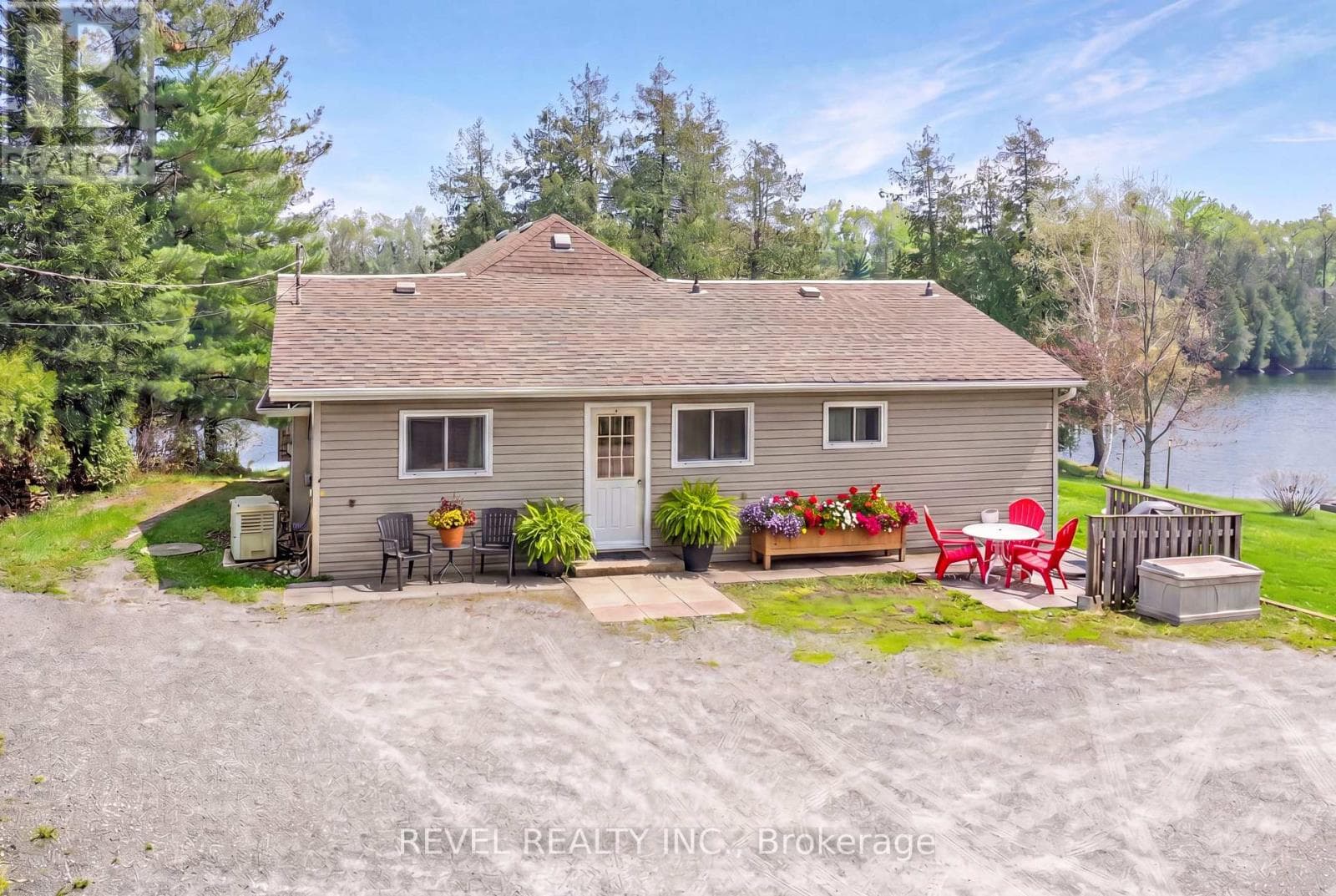 106 COLDSTREAM ROAD in Fenelon
