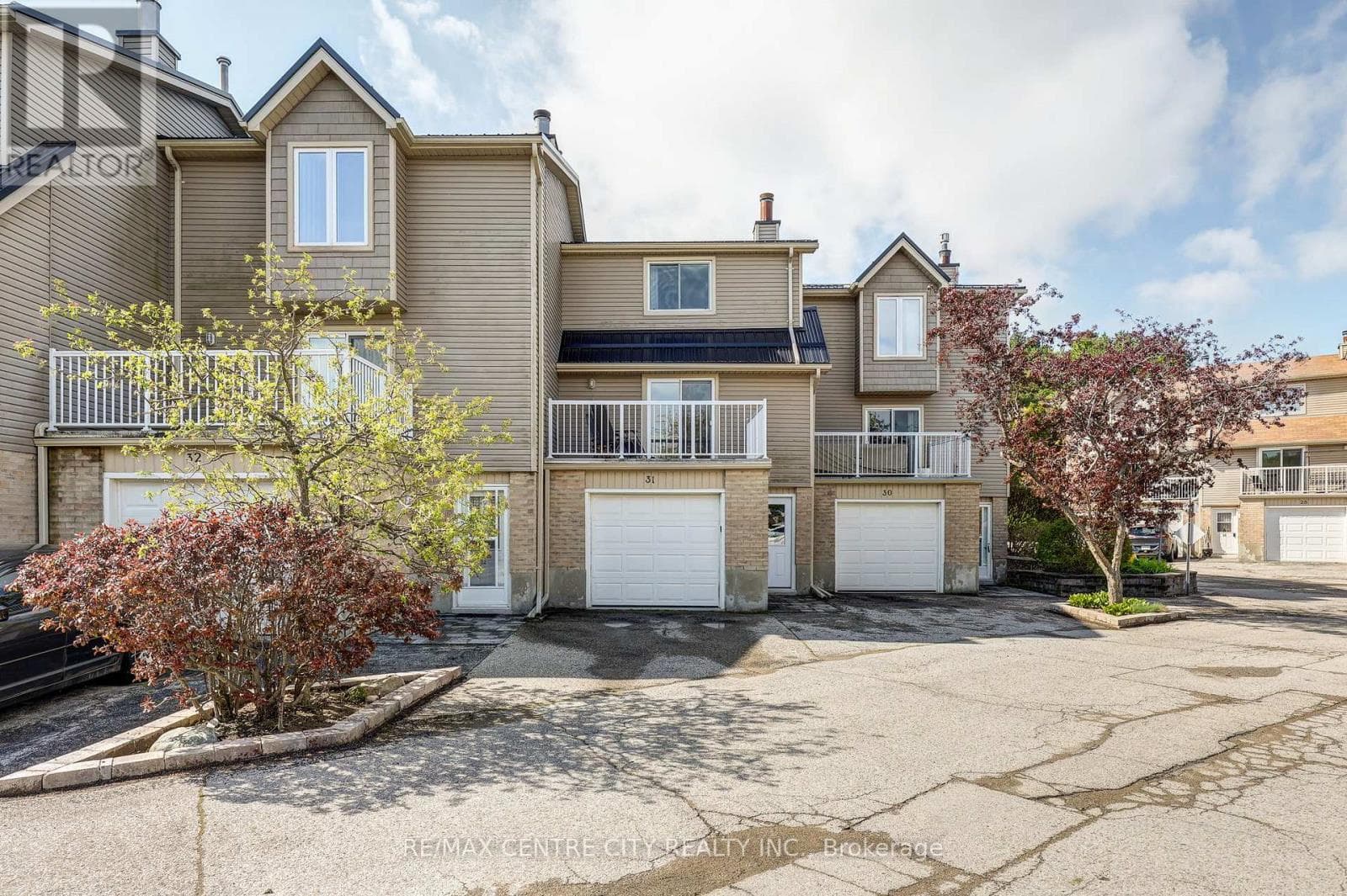 31 - 301 CARLOW ROAD in