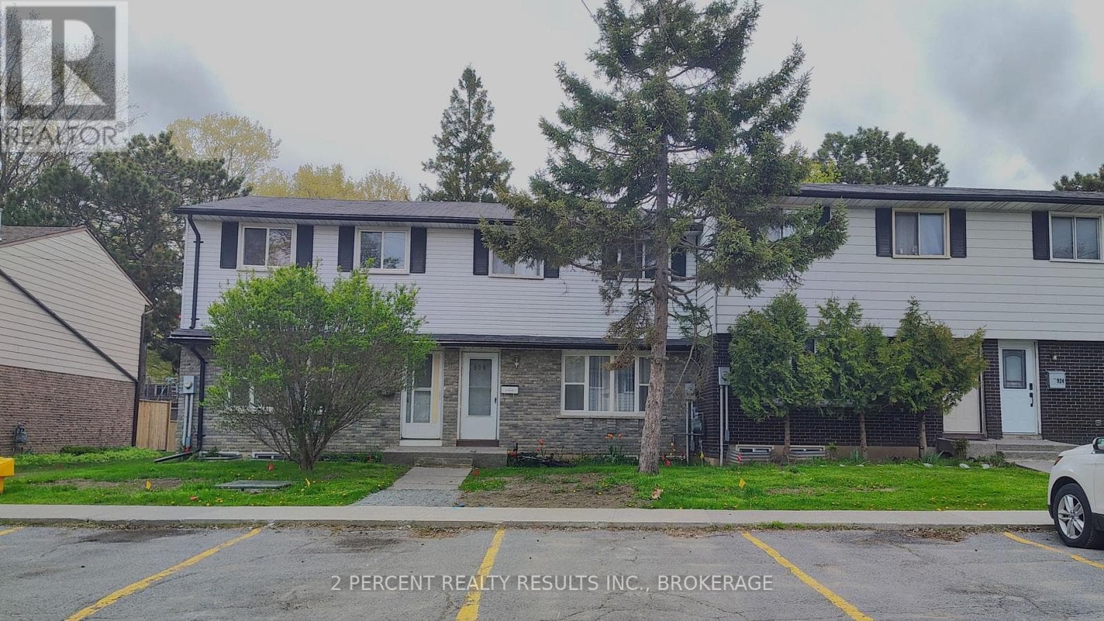 928 OAKVIEW AVENUE in Bayridge East