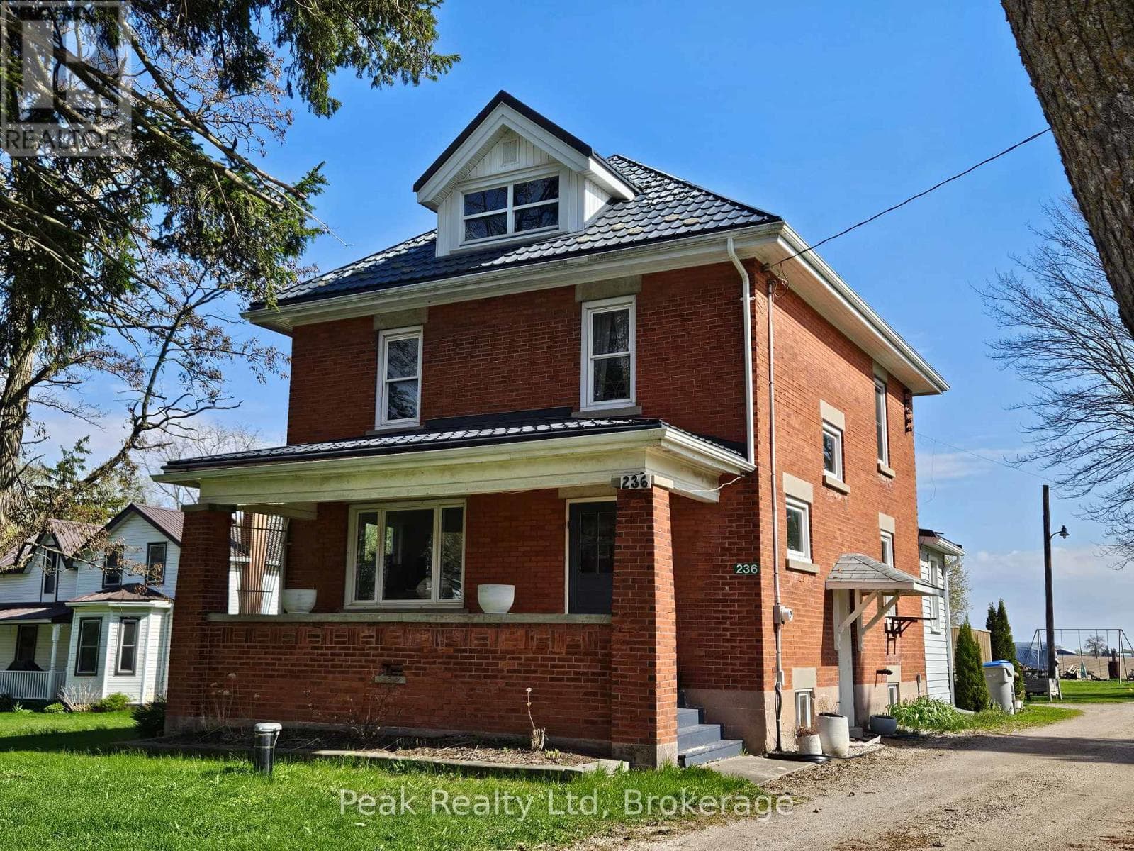 236 HURON ROAD in