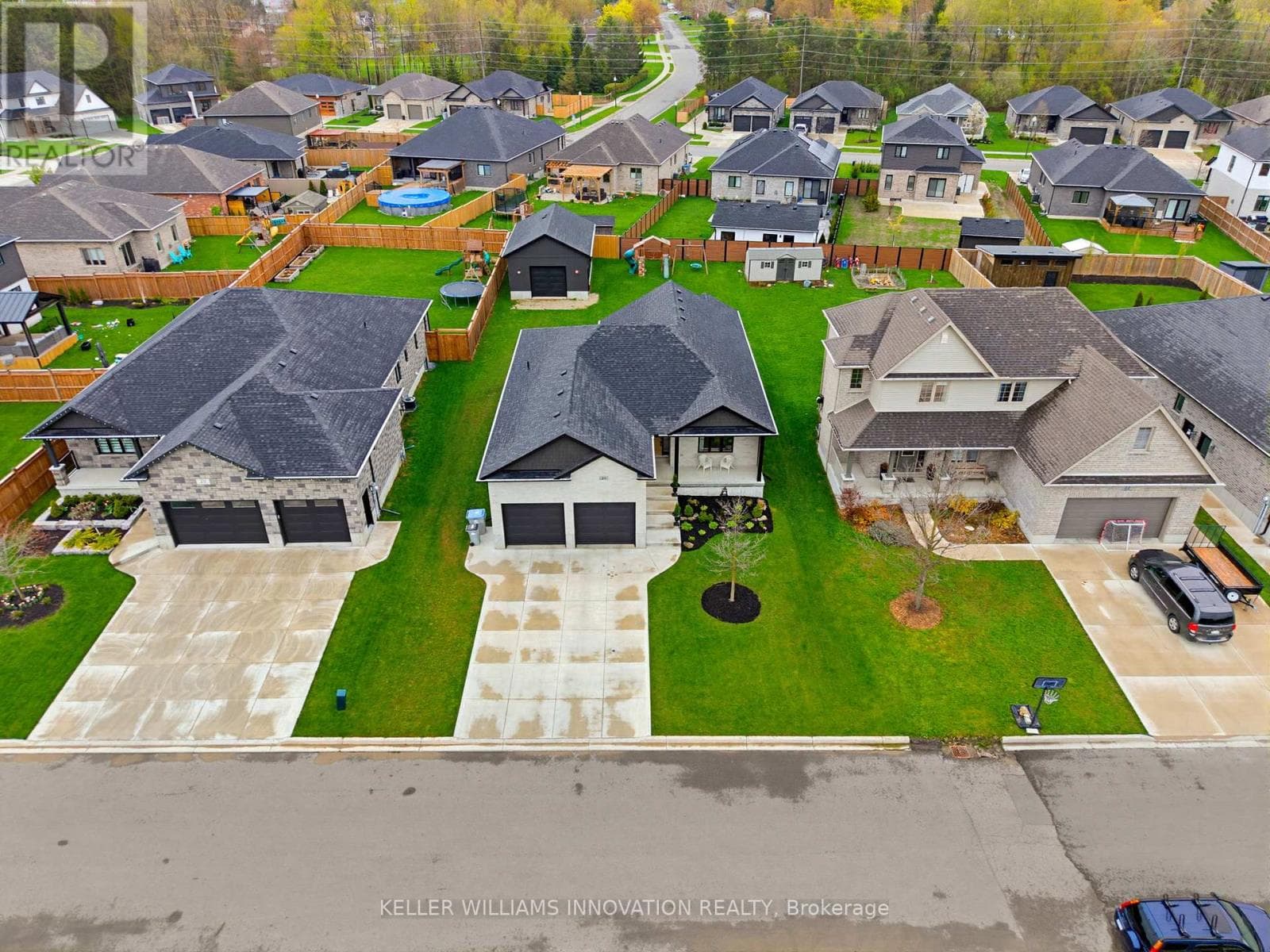 24 GILMER CRESCENT in