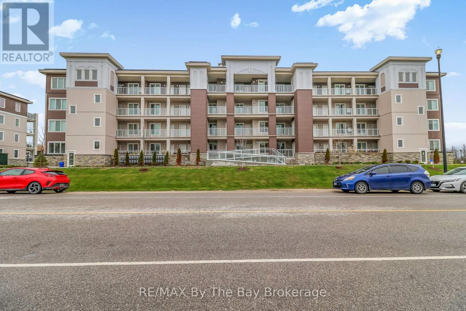 311 - 5 SPOONER CRESCENT in