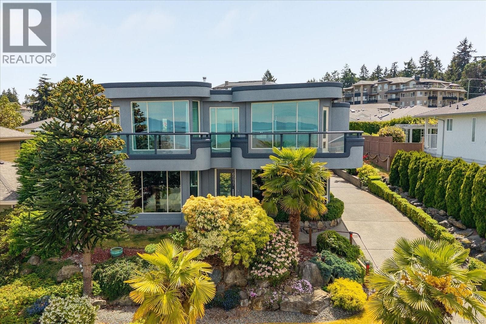6577 GROVELAND DRIVE in