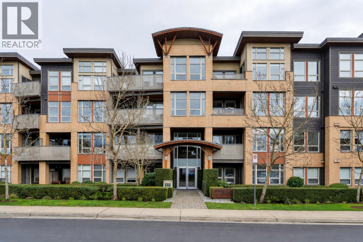 106 1166 54A STREET in Tsawwassen